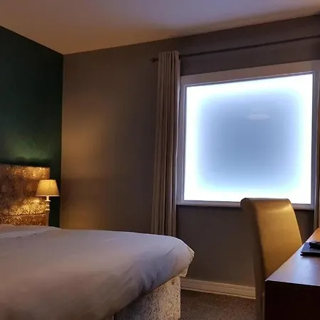 Camden Deluxe Hotel